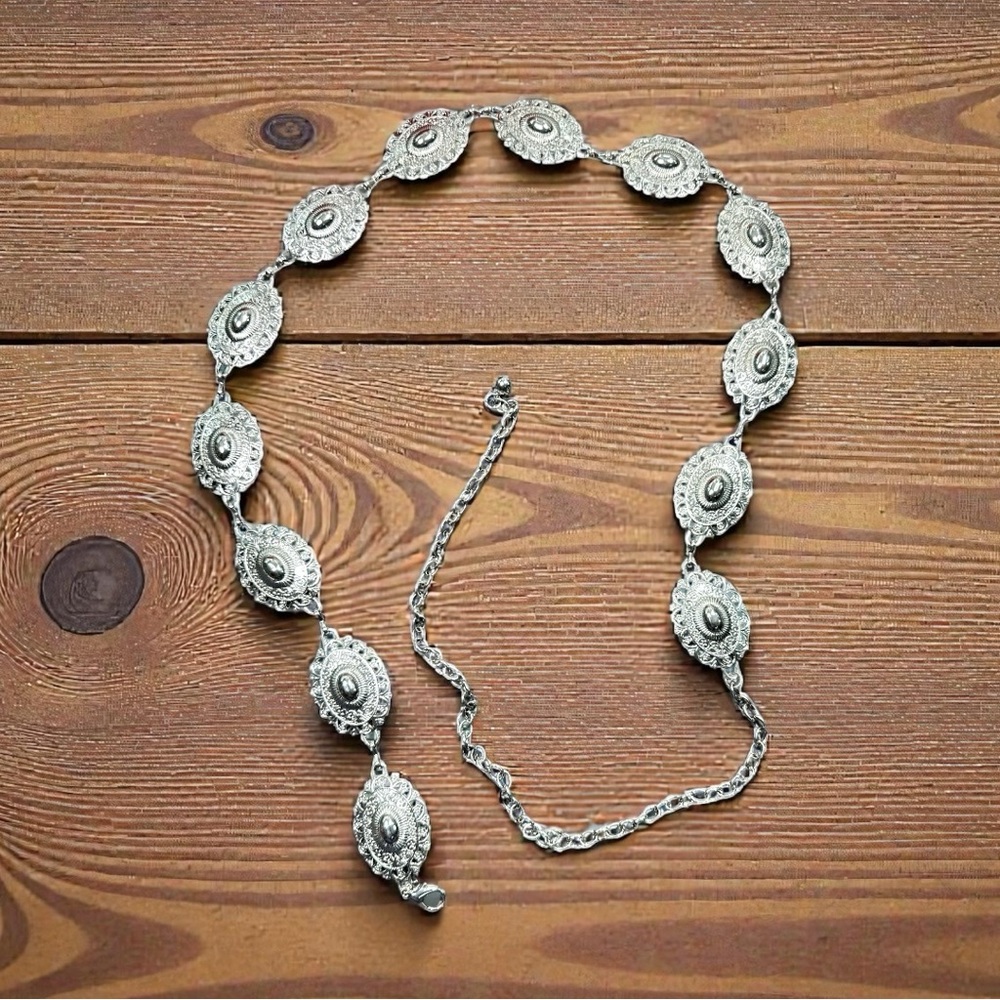 NWOT. Silver Toned Concho‎ Chain Belt for Women